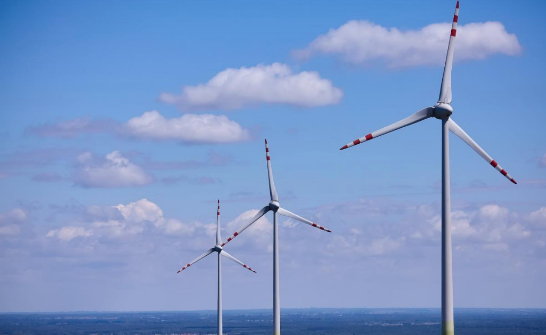 行业 ：2023风电将再现高光，起重机市场迎来复苏！
